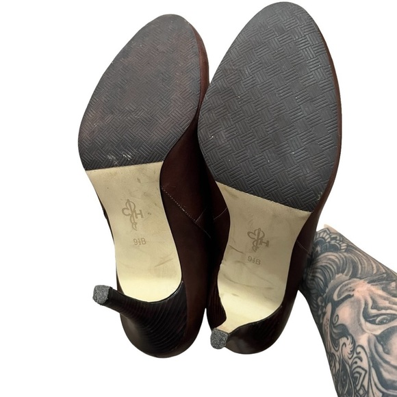 COLE HAAN Cheyenne Ankle Booties - Picture 9 of 10